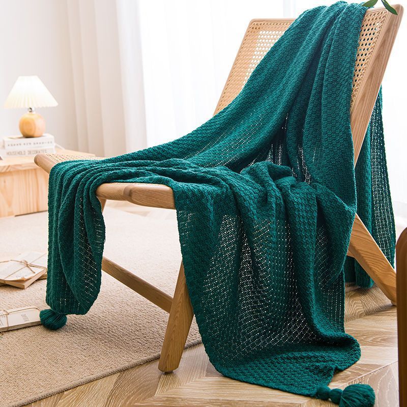 Handmade tassel throw

Lunch break sofa blanket