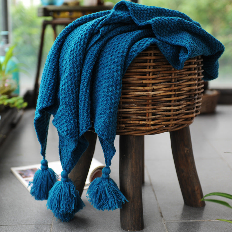 Nordic sofa throw

Office shawl blanket
